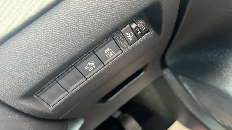 Peugeot 208 1.2 Hybrid 110 Allure 5dr e-DSC6 Petrol Hatchback